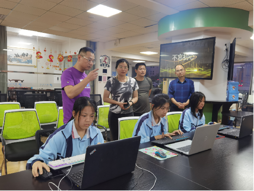 攀宇科技 | 三明市大田县文体旅局领导莅临我司人才培养基地参观指导(图2) 攀宇科技 | 三明市大田县文体旅局领导莅临我司人才培养基地参观指导(图2)