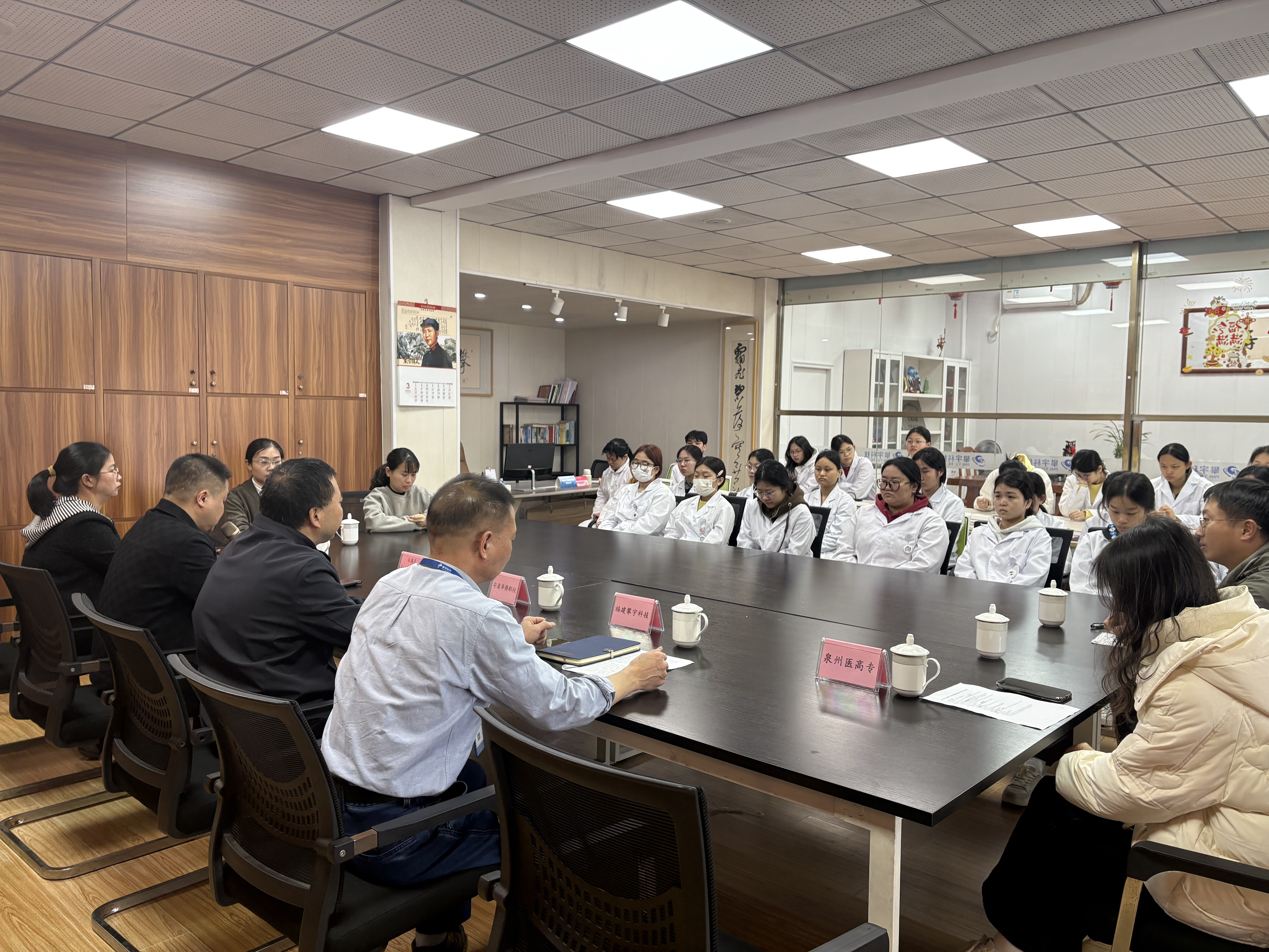 医校企三方聚力,技能筑梦向未来|攀宇(宇拓)科技携手安溪华侨职校举办2026届高职分类考试(医药类)专业技能培训班开班仪式(图11) 医校企三方聚力,技能筑梦向未来|攀宇(宇拓)科技携手安溪华侨职校举办2026届高职分类考试(医药类)专业技能培训班开班仪式(图11)