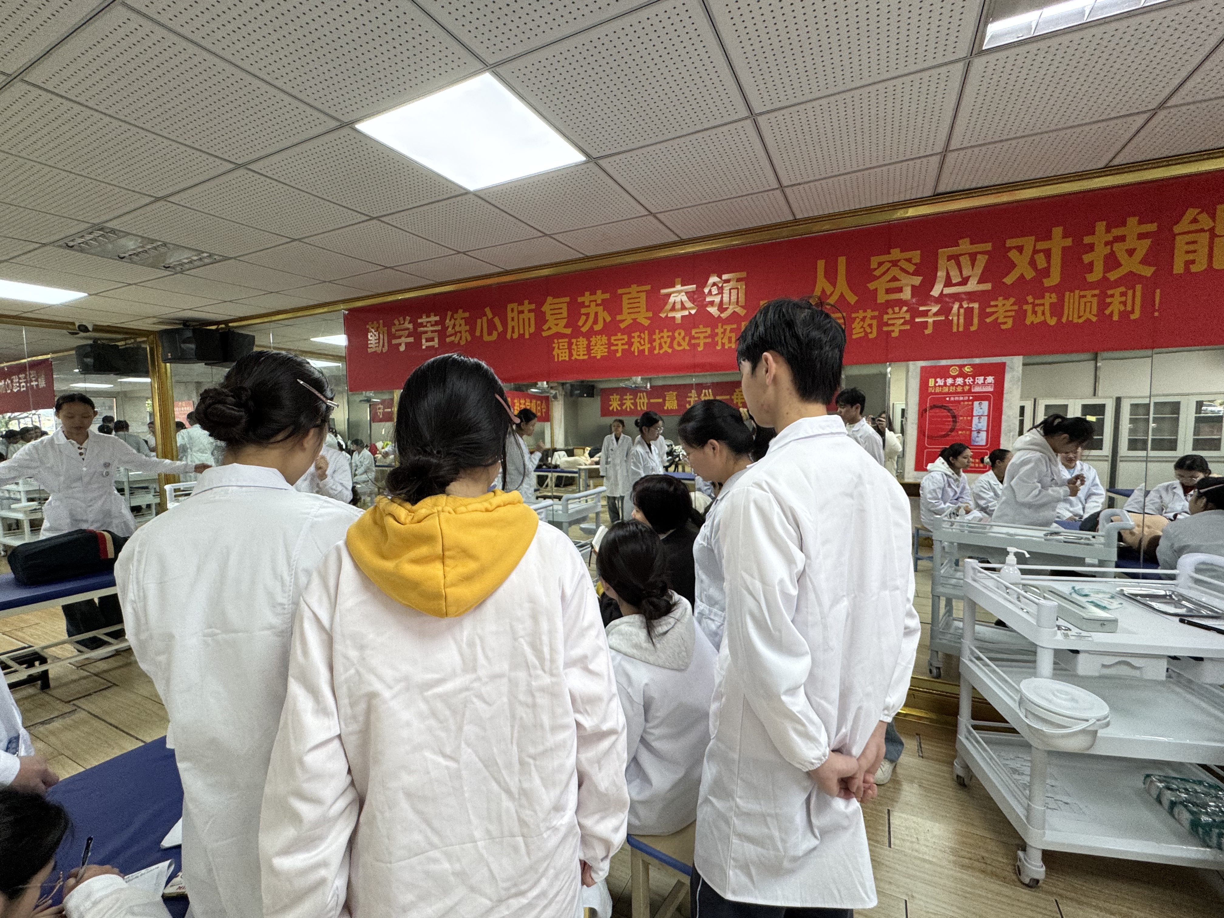 医校企三方聚力,技能筑梦向未来|攀宇(宇拓)科技携手安溪华侨职校举办2026届高职分类考试(医药类)专业技能培训班开班仪式(图16) 医校企三方聚力,技能筑梦向未来|攀宇(宇拓)科技携手安溪华侨职校举办2026届高职分类考试(医药类)专业技能培训班开班仪式(图16)
