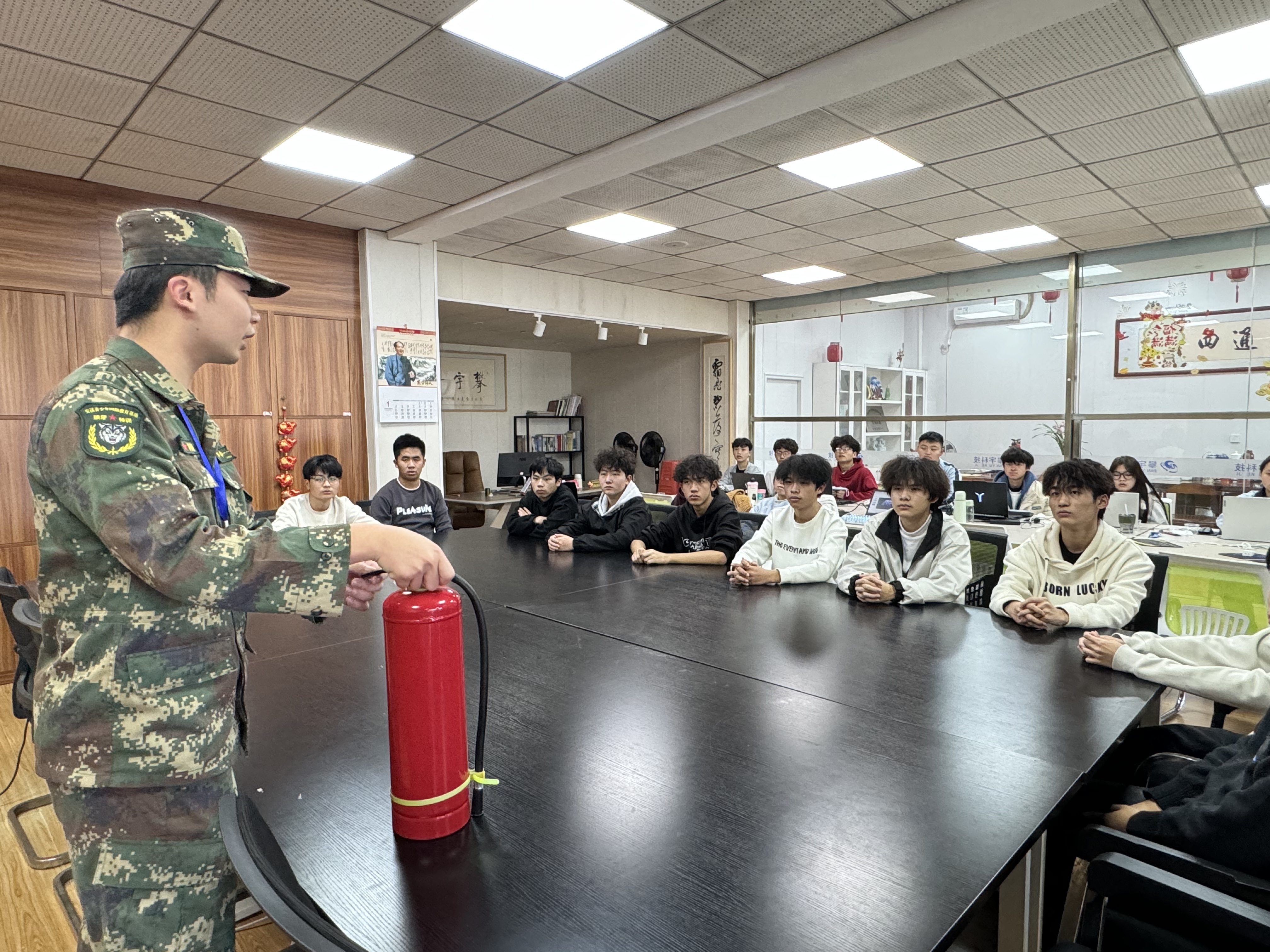攀宇(宇拓)科技|我司在安溪华侨职校人才培养基地开展消防安全实操演练(图17) 攀宇(宇拓)科技|我司在安溪华侨职校人才培养基地开展消防安全实操演练(图17)