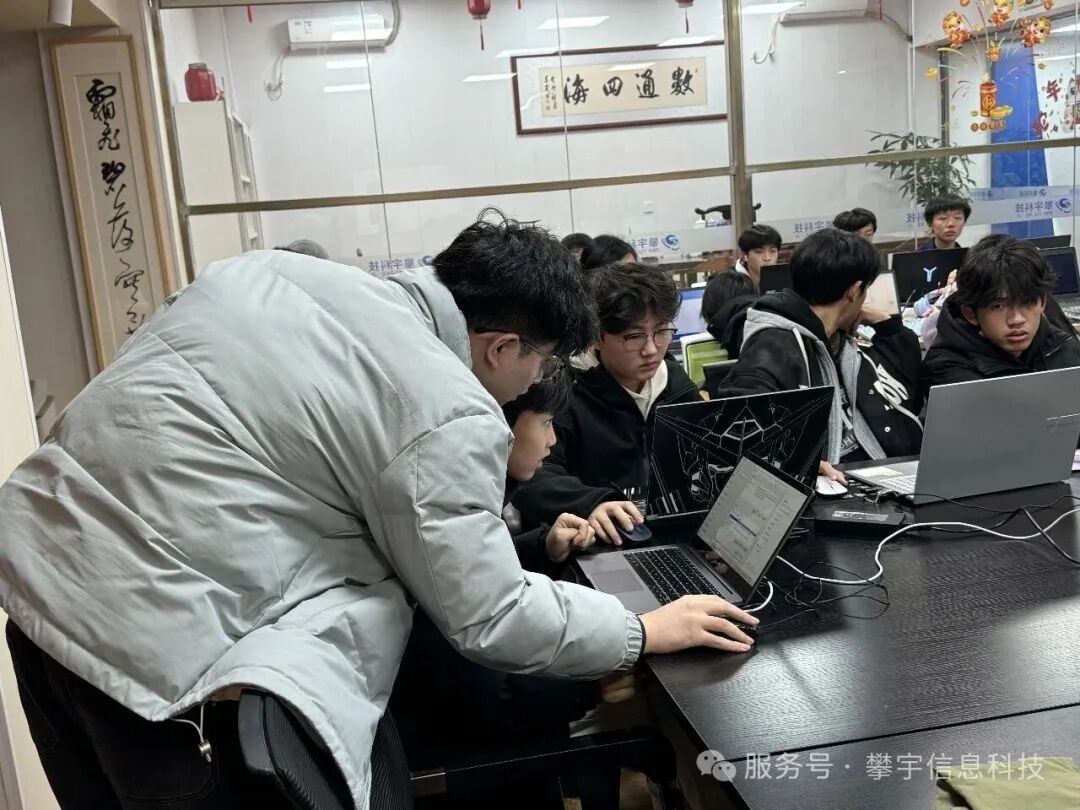 攀宇(宇拓)科技|代码传递梦想,匠心点亮未来 :福州总部技术工程师赋能安溪华侨职校实训班课堂纪实(二)(图21) 攀宇(宇拓)科技|代码传递梦想,匠心点亮未来 :福州总部技术工程师赋能安溪华侨职校实训班课堂纪实(二)(图21)
