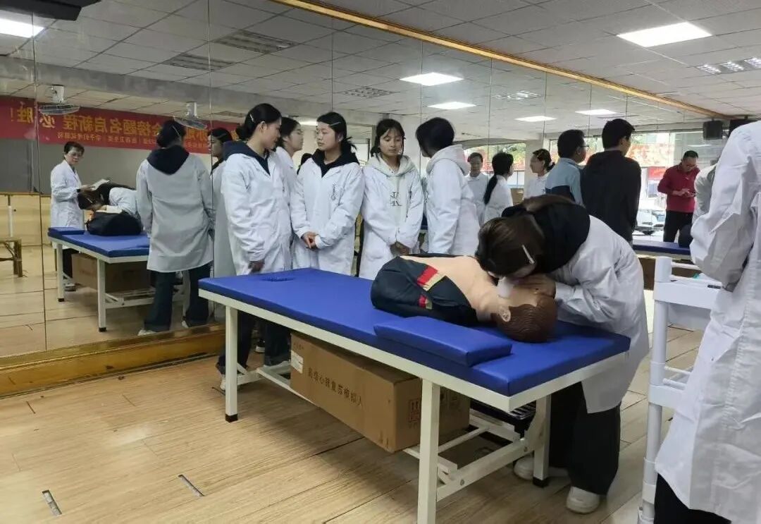 我司在人才培养基地成功举办安溪华侨职校2022级(医药卫生类)专业技能考试培训活动(图12) 我司在人才培养基地成功举办安溪华侨职校2022级(医药卫生类)专业技能考试培训活动(图12)