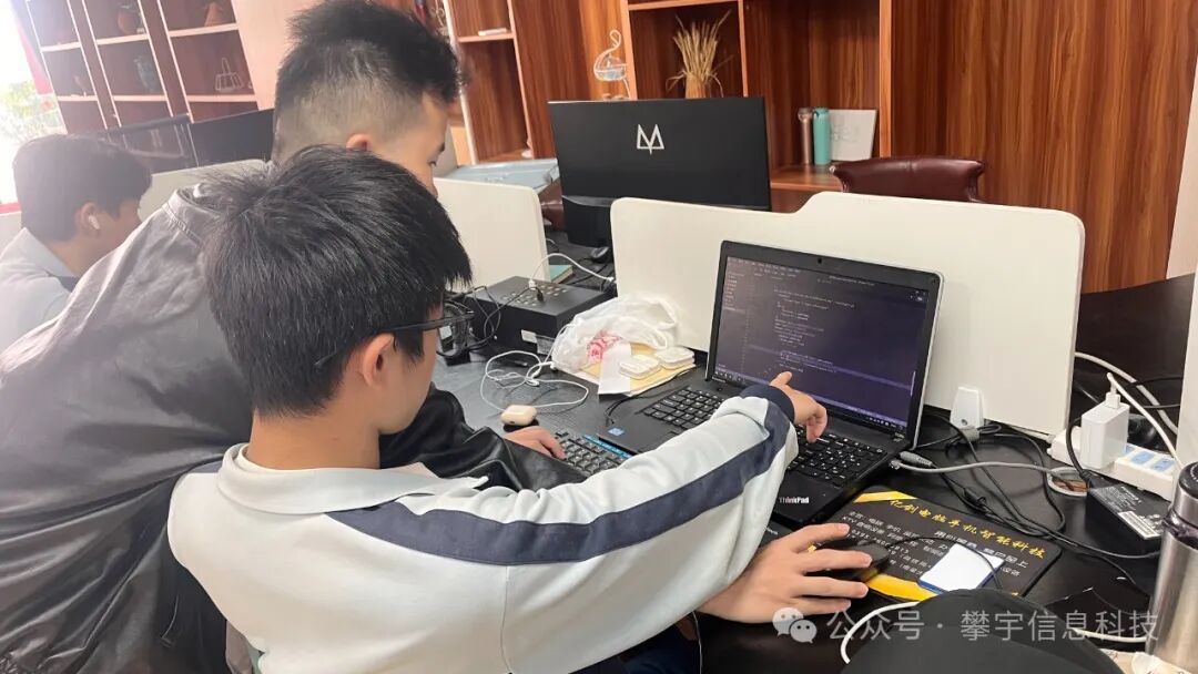 攀宇(宇拓)科技|紧锣密鼓集训,攀家学子剑指移动应用与开发大赛(图28) 攀宇(宇拓)科技|紧锣密鼓集训,攀家学子剑指移动应用与开发大赛(图28)