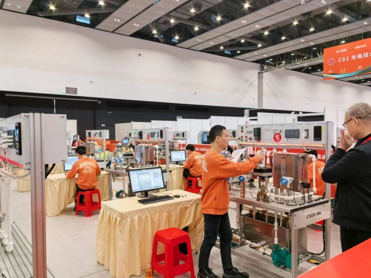 匠心攀宇,技能筑梦|我司参加福建省第一届职业技能大赛(图15) 匠心攀宇,技能筑梦|我司参加福建省第一届职业技能大赛(图15)