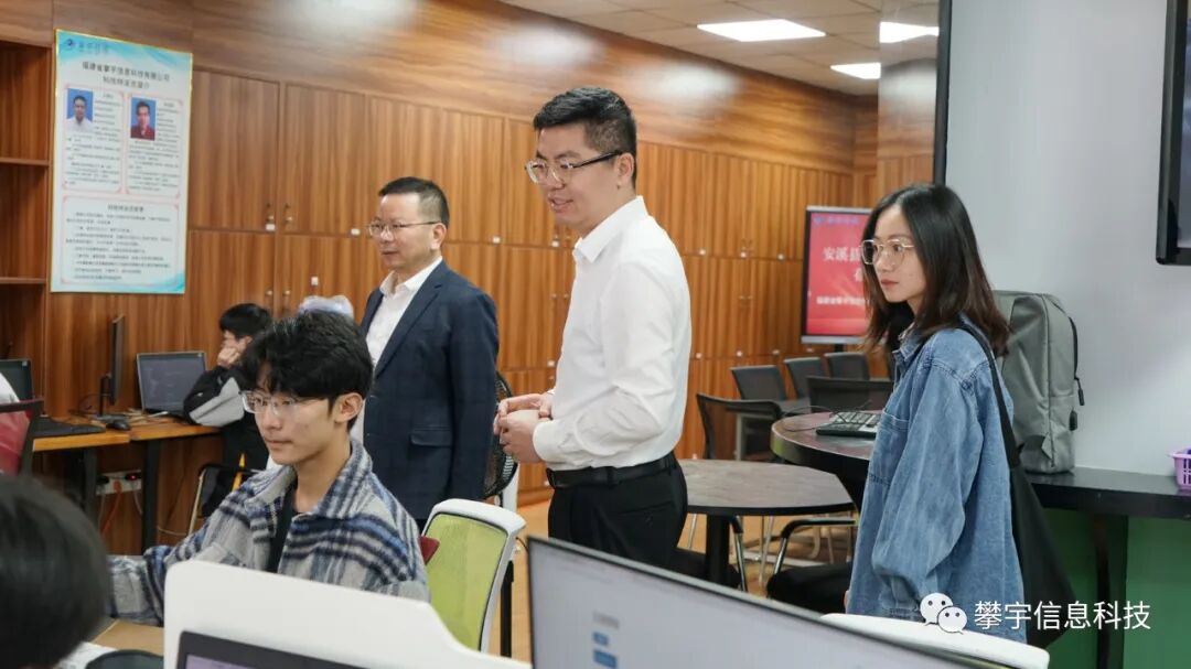 攀宇科技｜安溪县发改局叶政贤局长莅临我司调研产教融合型企业建设培育工作(图12)