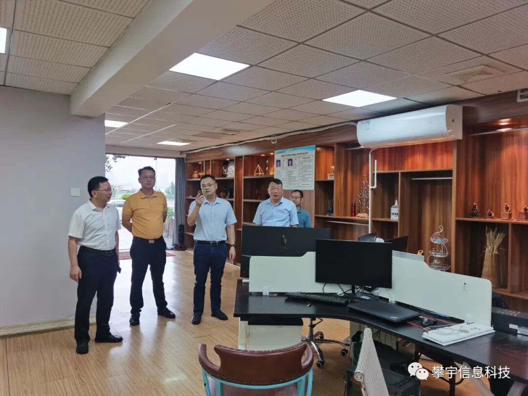 校企合作&共育新才｜福州大学厦门工艺美术学院林金强副书记一行莅临我司人才培养基地参观指导(图9)